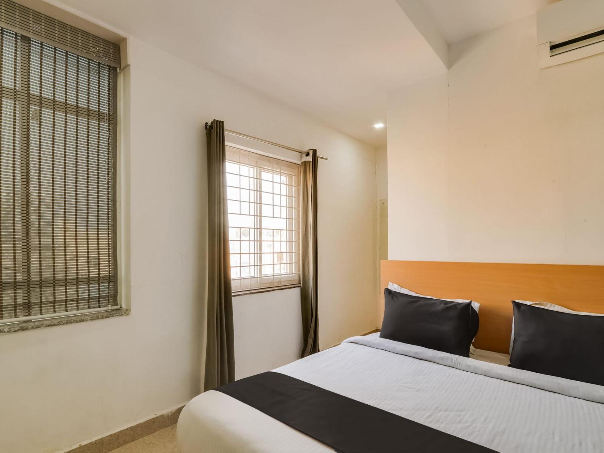 Super Townhouse Qualia Prime Hotel Near Nexus Mall Hyderabad Exterior foto
